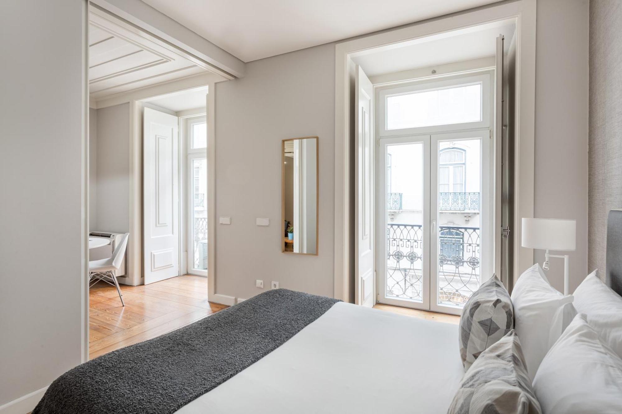 Trendy Chiado Flat Apartment Lisbon Bagian luar foto